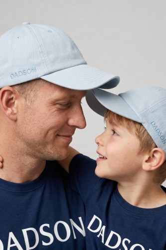 komplet czapek z daszkiem tata i syn niebieski.jpg