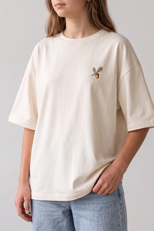 T-shirt damski oversize kremowy.jpg