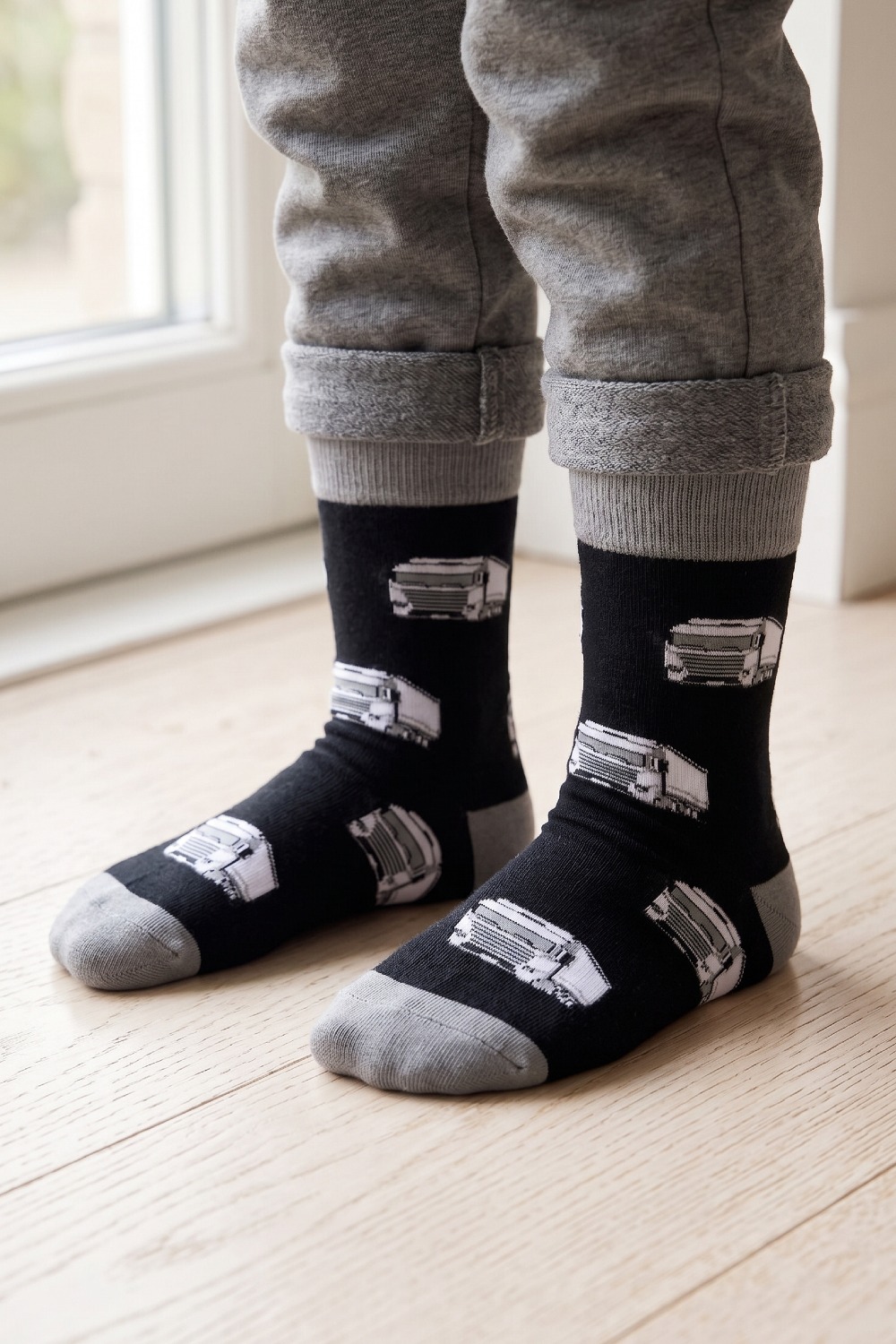 Children's TRUCK socks (1) (1)